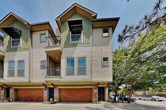 Building Photo - 6121 Oram St