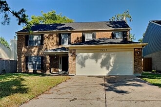 Building Photo - 8415 Sparkling Springs Dr
