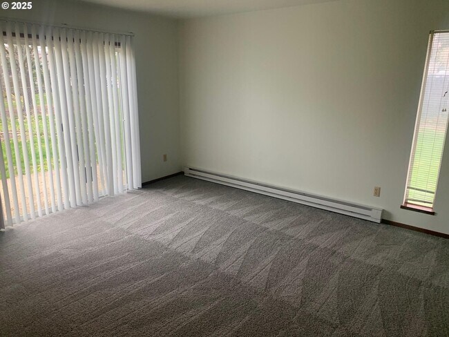 Foto del edificio - 22331 SW Marshall St