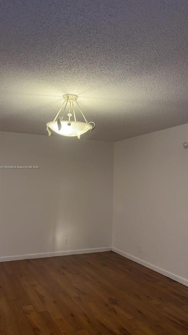 Foto del edificio - 2530 Pierce St