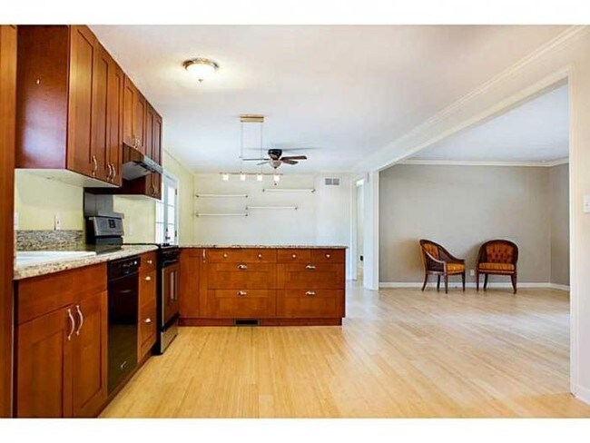 Building Photo - 3 bedroom in Marietta GA 30068