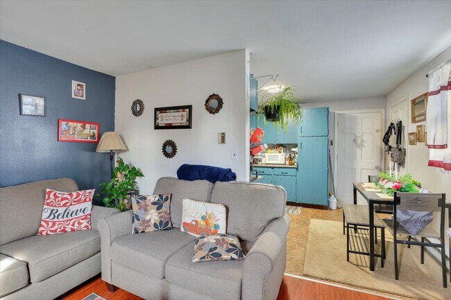 Foto del edificio - 1580 Hartford-New London Turnpike