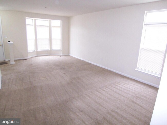 Building Photo - 411 Amelanchier Ct