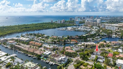 Building Photo - 1321 Bayview Dr