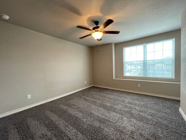 Foto del edificio - Townhome for rent
