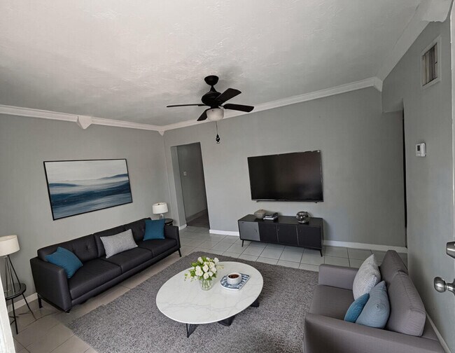 Foto del edificio - 1121 NW 140th Terrace