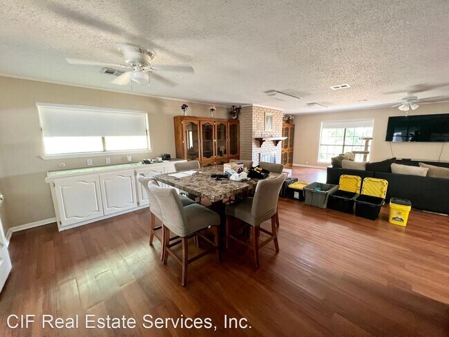 Foto del edificio - 2 br, 2 bath House - 1189 W. Elm Mott Dr.