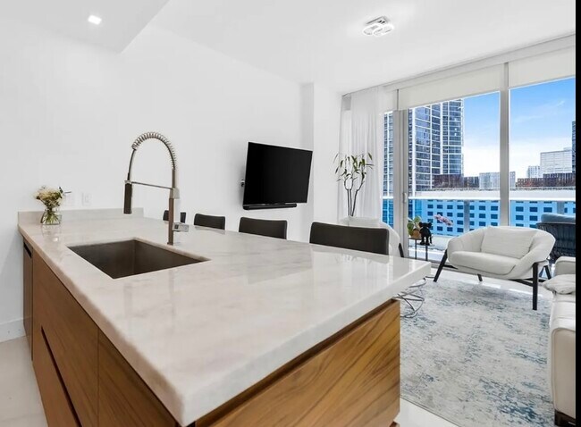 Foto del edificio - 200 Biscayne Boulevard Way