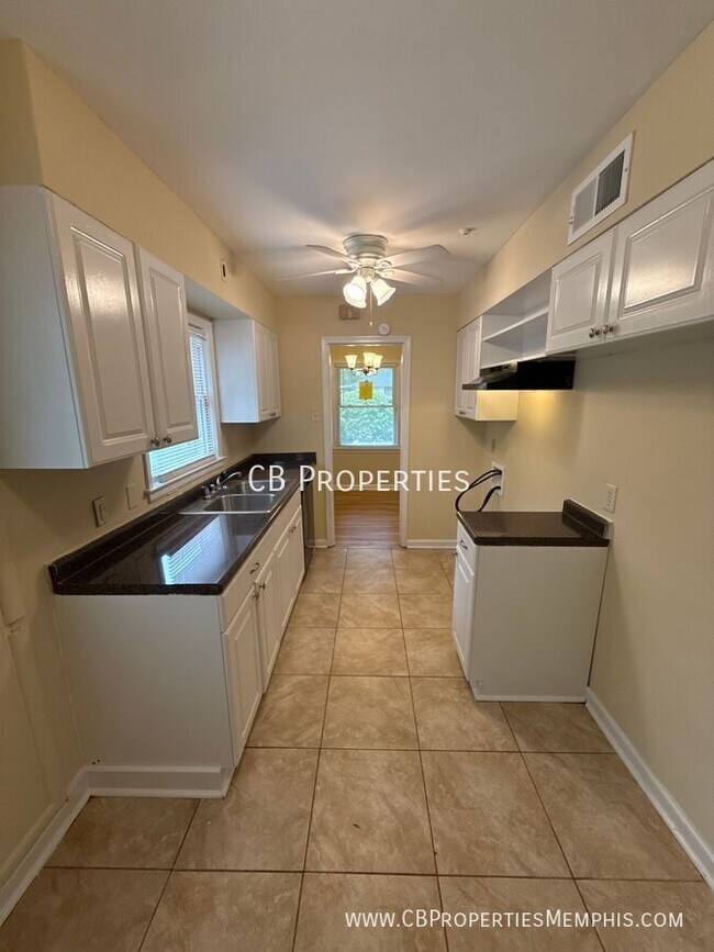 Foto del edificio - 4243 Fredericks Ave