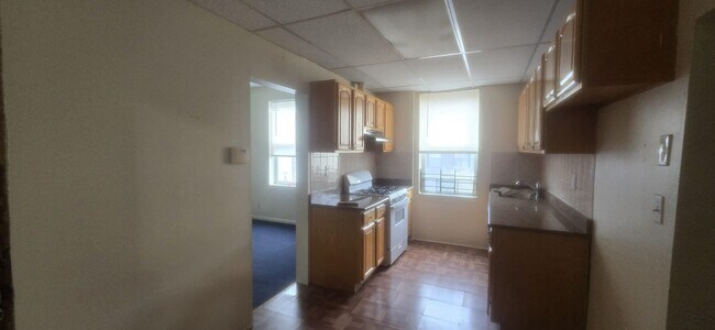 Foto del edificio - 1614 Summit Ave