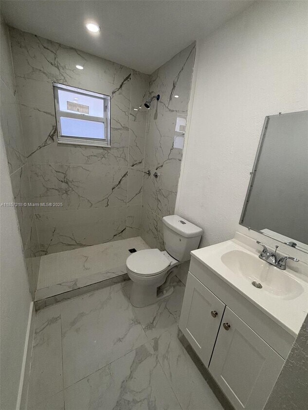 Foto principal - 629 SW 10th St