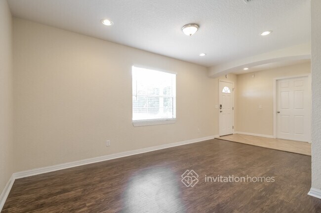 Building Photo - 3060 Corydon St