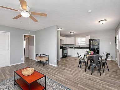 Foto del edificio - 4706 E 32nd St