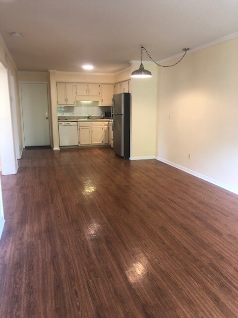 Updated Kitchen - 104 Cordillo Pky