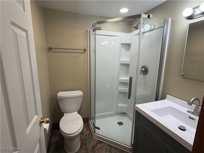 Building Photo - 6913 Tippecanoe Rd