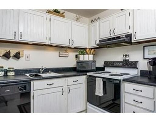 Building Photo - 172 Nassau Dr
