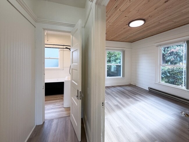 Foto del edificio - 577 Madison St