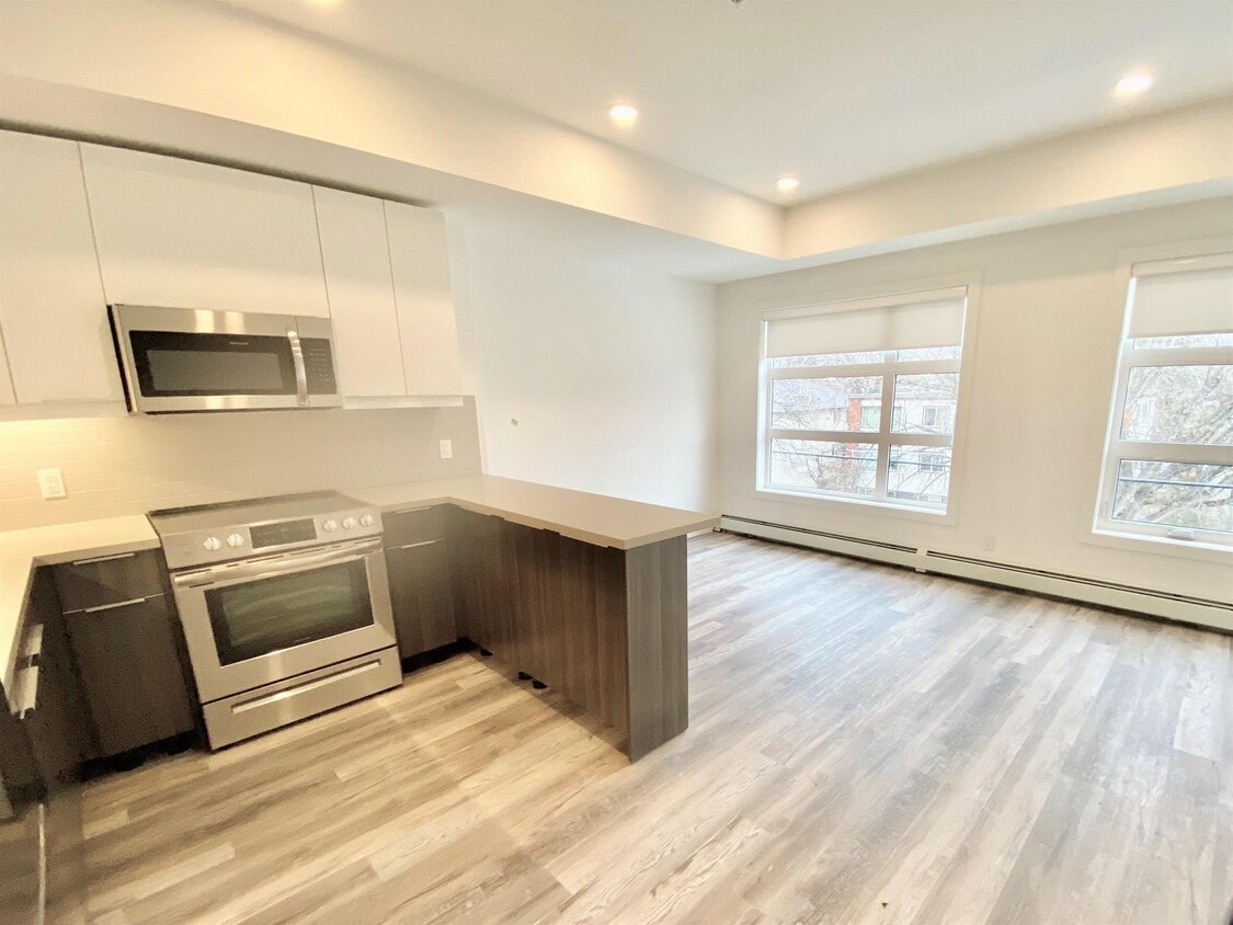 Primary Photo - 10720-278 78 Ave NW