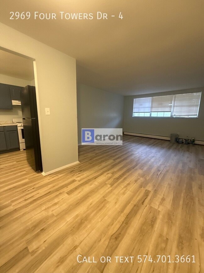 Building Photo - 2969 Four Towers Dr