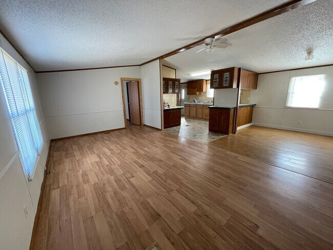 Foto del edificio - 3 BR, 2 BA doublewide in Pikeville!