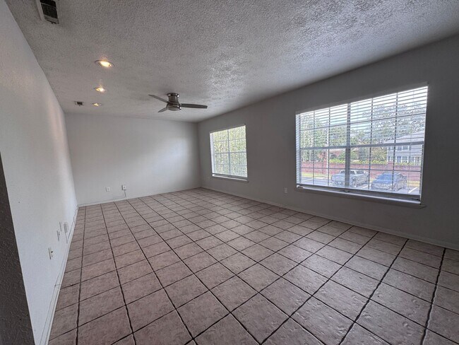 Building Photo - 5343 Hansel Ave