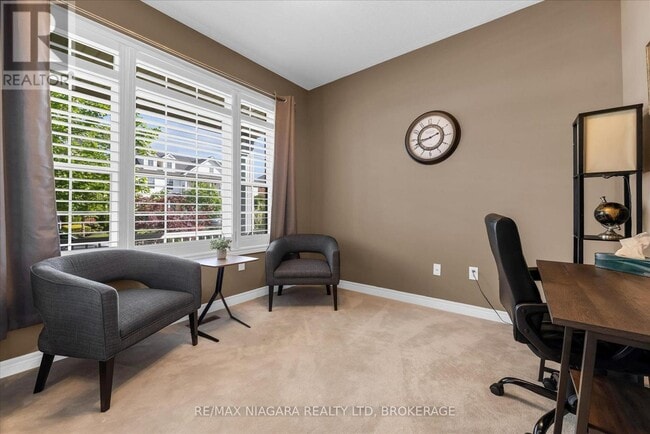 Building Photo - 404 Wright Crescent