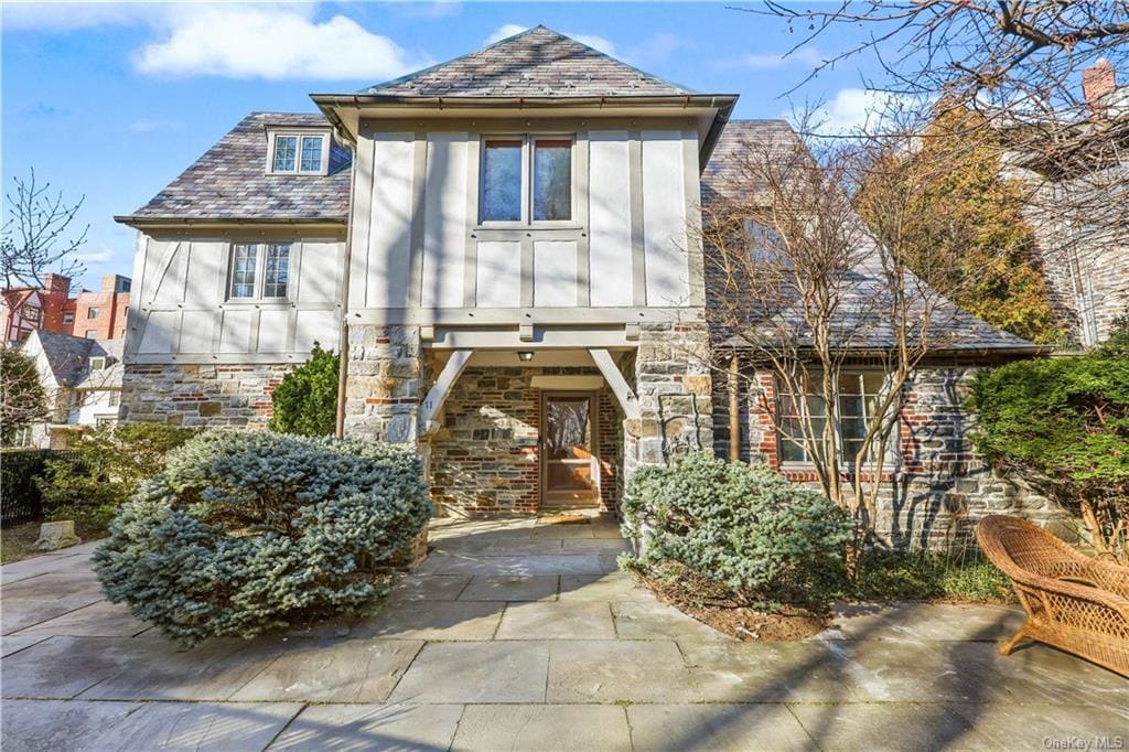 11 Merestone Terrace, Bronxville, NY 10708 House Rental in Bronxville