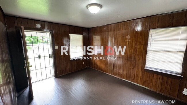 Foto del edificio - 1696 Gaither St