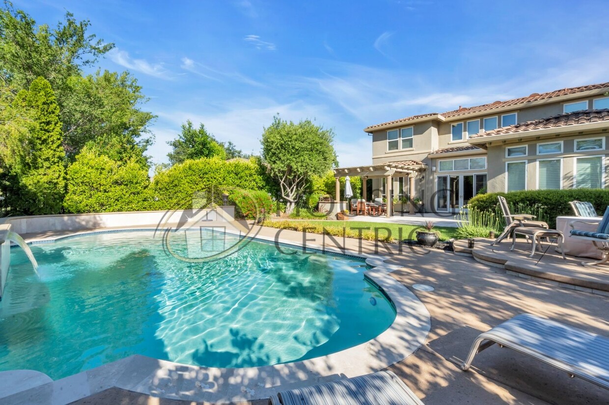 Primary Photo - Stunning Executive Serrano Home with a Pool!