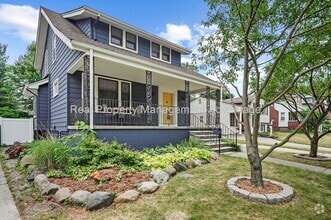 Building Photo - 713 S Pleasant St