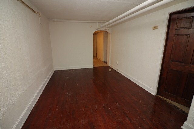Building Photo - 3307 W Beach Ave