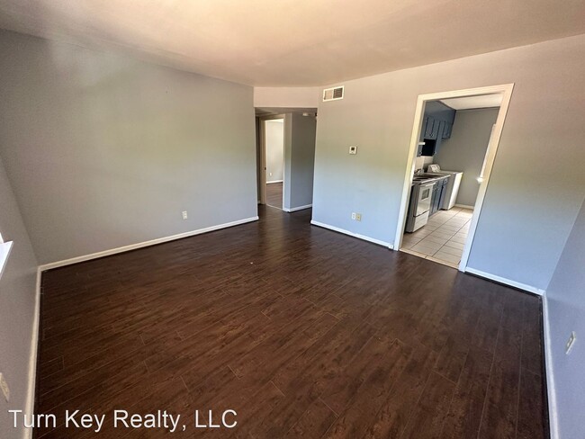 Building Photo - 2 br, 1 bath House - 8036 Rugby Avenue Unit C