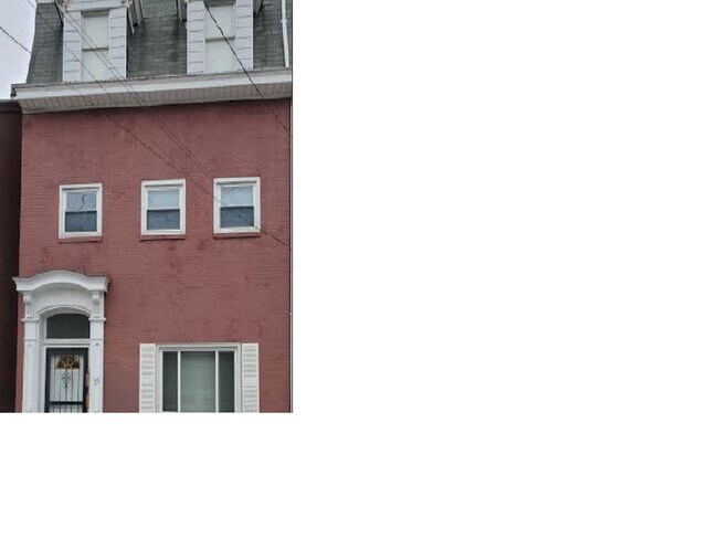 Building Photo - 15 S 14th St