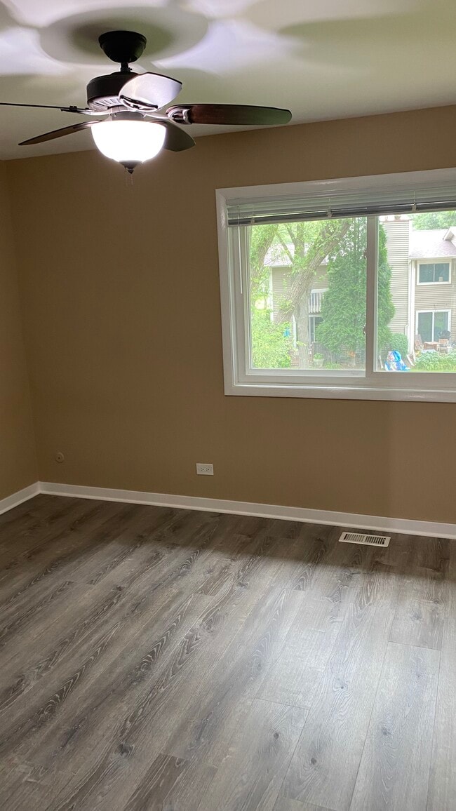 Building Photo - 150 Saratoga Ct