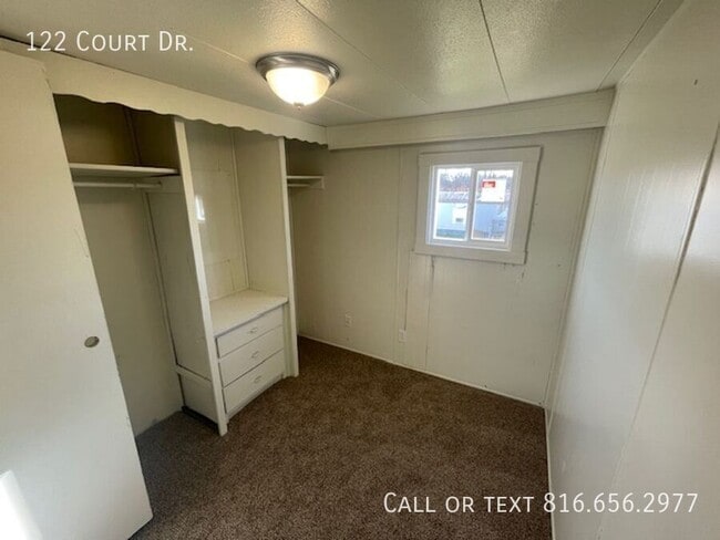 Building Photo - 122 Court Dr