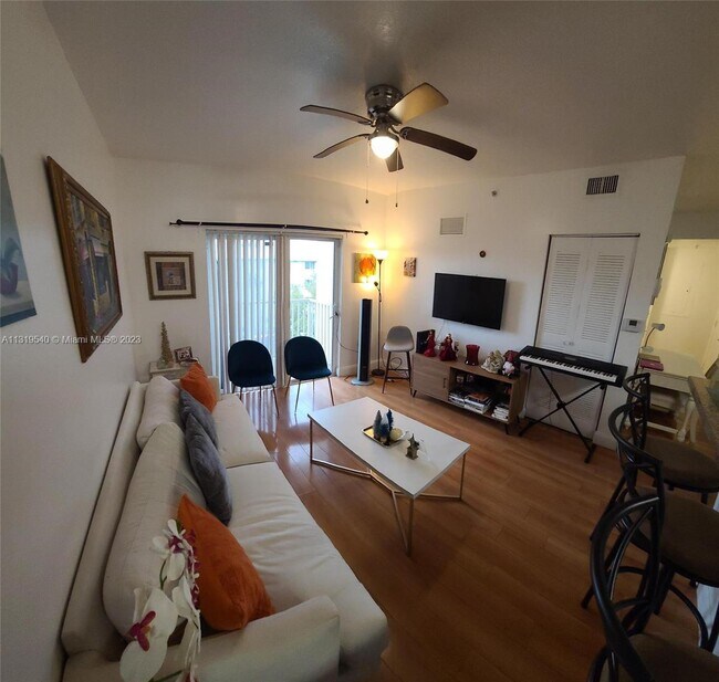 Foto del edificio - 11060 SW 196th St