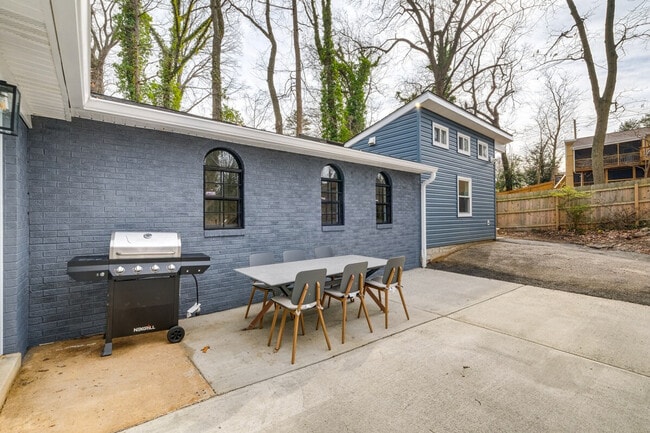 Building Photo - 5123 Boulder Dr