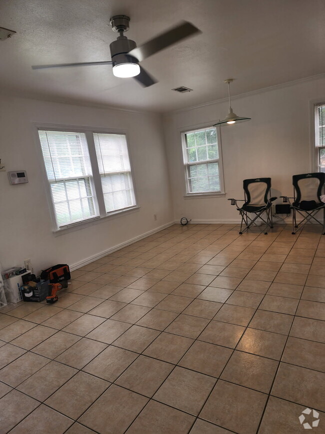 Building Photo - 1110 Greenlee St