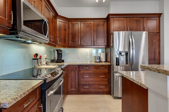 Photo du bâtiment - 10221 Tuscany Blvd NW