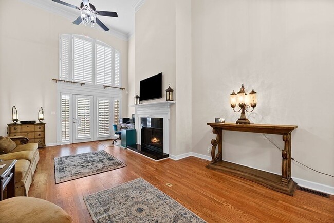 Foto del edificio - Gorgeous, multi-level condo!