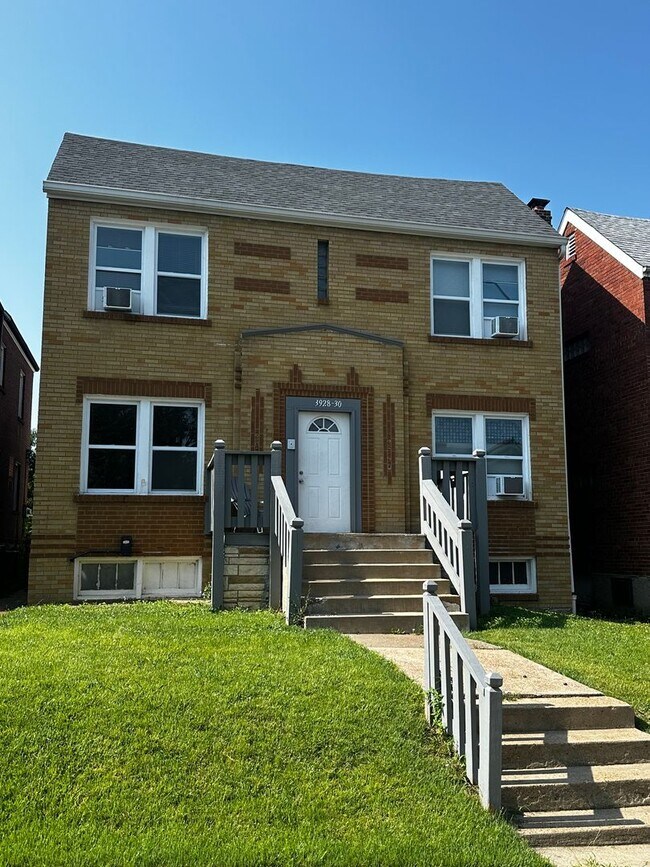 Building Photo - 3928 Dunnica Ave