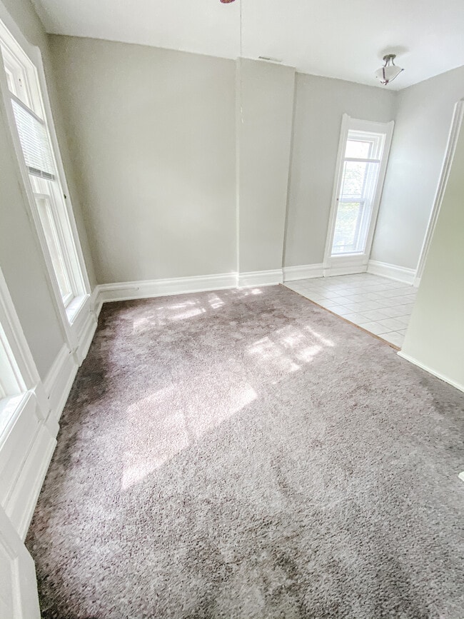 Building Photo - 214 Perrin Ave