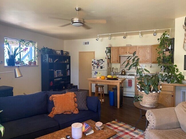 Building Photo - 15513 Green Way Pl