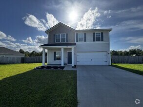 Building Photo - 206 Summerhill Dr NE