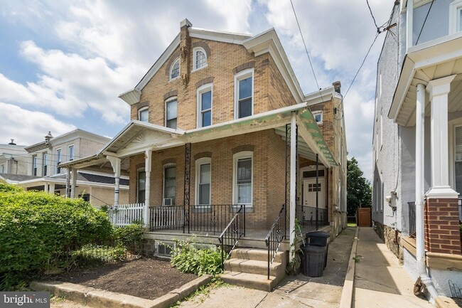 Building Photo - 4332 Mitchell St