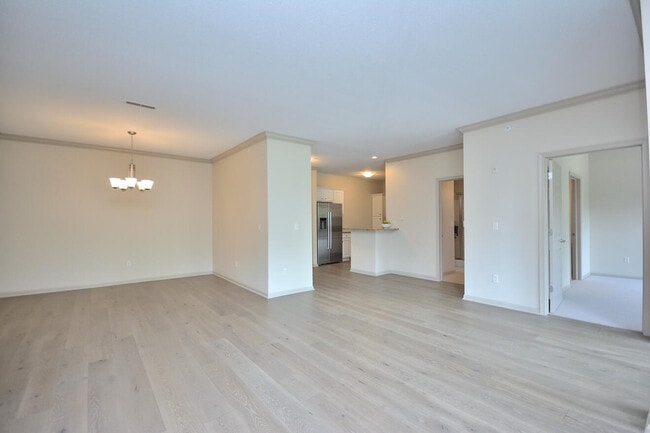 Building Photo - 1300 N Prospect Ave