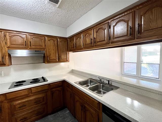 Building Photo - 135 Wildwood Dr