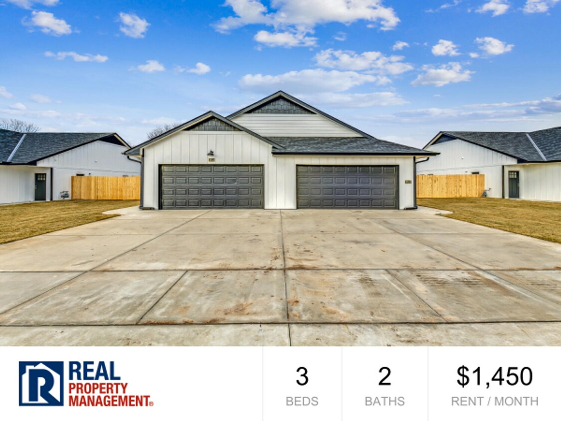 Primary Photo - BRAND NEW Town Home with 2 Car Garage - Pe...