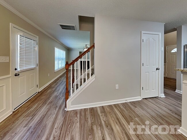 Building Photo - 7310 Ravanna Dr