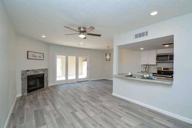 Foto del edificio - 978 Memorial Village Dr